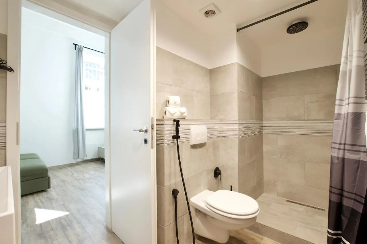 Standard Apartment by Hi5 - Gellért Spa Area Budapest 0*,