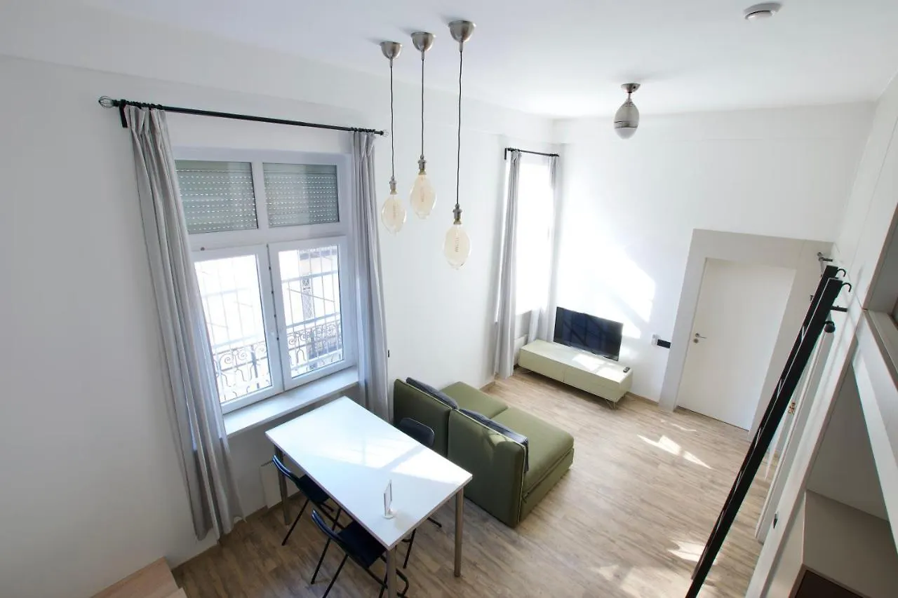 Standard Apartment by Hi5 - Gellért Spa Area Budapest 0*,